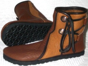 2 button tobacco saddle black womens leather moccasins