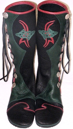knot wings on black moccasins